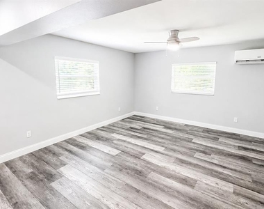 2728 Goodrich Avenue - Photo Thumbnail 7