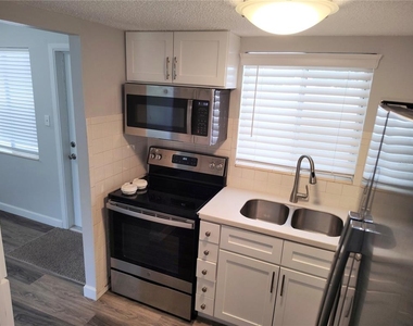 2531 Flamingo Boulevard - Photo Thumbnail 2