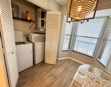 5753 Avista Drive - Photo Thumbnail 22