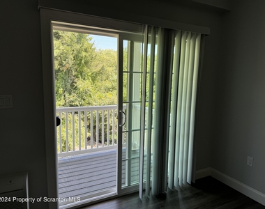 112 Circle Drive - Photo Thumbnail 25