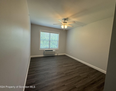 112 Circle Drive - Photo Thumbnail 19