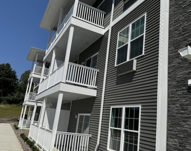 112 Circle Drive - Photo Thumbnail 1