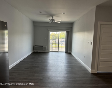 112 Circle Drive - Photo Thumbnail 15
