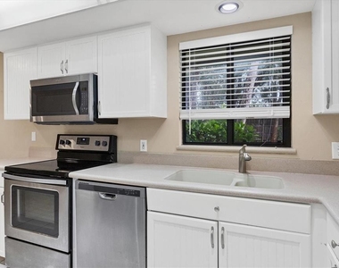 6642 Schooner Bay Circle - Photo Thumbnail 8
