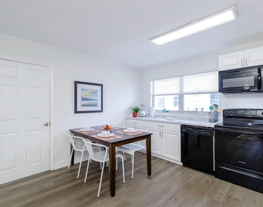 1297 13th Street - Photo Thumbnail 7