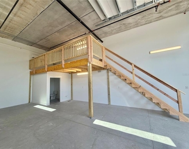 829 57th Street E - Photo Thumbnail 5