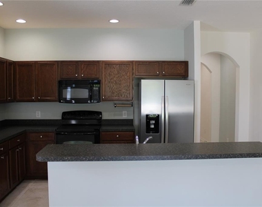 5024 119th Terrace E - Photo Thumbnail 2