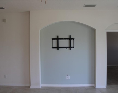 5024 119th Terrace E - Photo Thumbnail 7