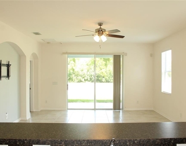 5024 119th Terrace E - Photo Thumbnail 5