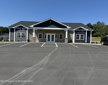 105 Circle Drive - Photo Thumbnail 8