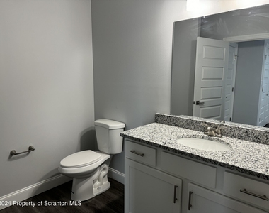 104 Circle Drive - Photo Thumbnail 11