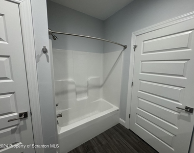 104 Circle Drive - Photo Thumbnail 28