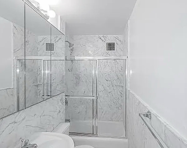210 East 83rd Street - Photo Thumbnail 3