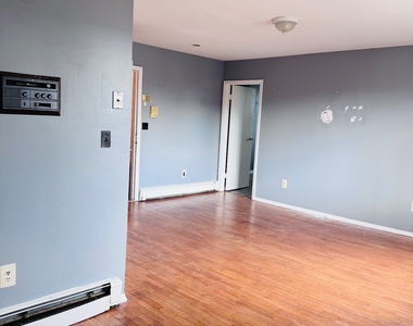 79 St Marys Avenue - Photo Thumbnail 3