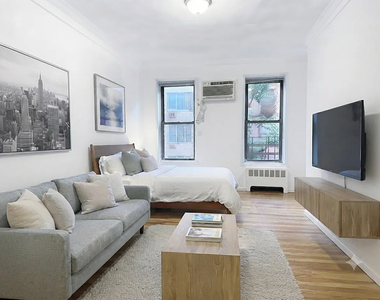 226 East 74th Street - Photo Thumbnail 4