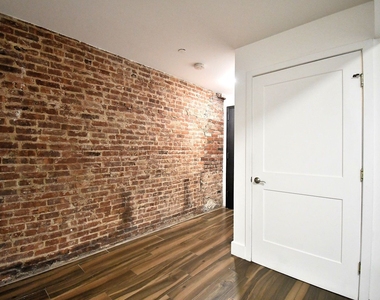 1019 Southern Boulevard - Photo Thumbnail 7