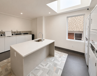 706 East 32nd Street - Photo Thumbnail 7