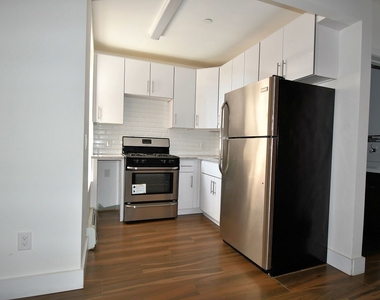 1019 Southern Boulevard - Photo Thumbnail 4