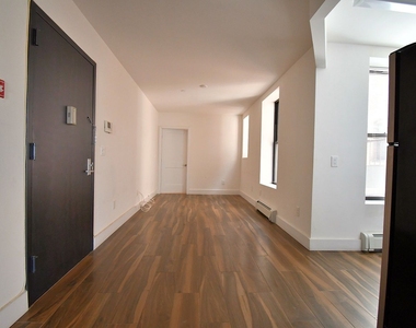 1019 Southern Boulevard - Photo Thumbnail 3