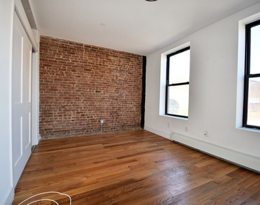 1019 Southern Boulevard - Photo Thumbnail 6