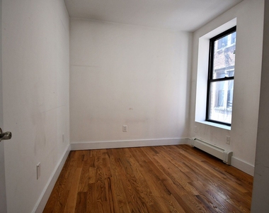 1019 Southern Boulevard - Photo Thumbnail 8