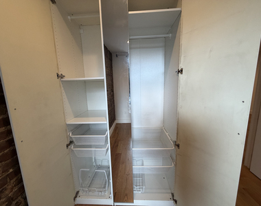 115 Carlton Avenue - Photo Thumbnail 7
