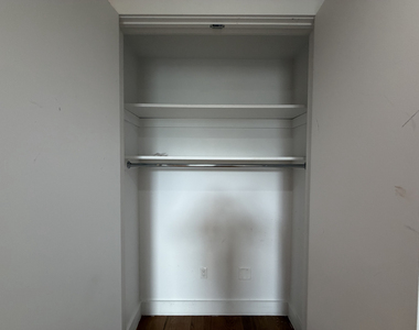 115 Carlton Avenue - Photo Thumbnail 12