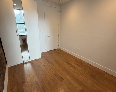 115 Carlton Avenue - Photo Thumbnail 9