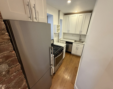 115 Carlton Avenue - Photo Thumbnail 1