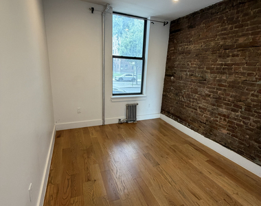 115 Carlton Avenue - Photo Thumbnail 8