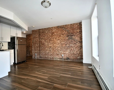 1019 Southern Boulevard - Photo Thumbnail 3