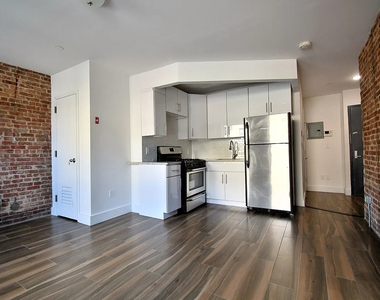 1019 Southern Boulevard - Photo Thumbnail 1