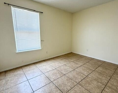 12220 Tierra Alaska Avenue - Photo Thumbnail 5