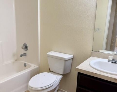 12220 Tierra Alaska Avenue - Photo Thumbnail 7