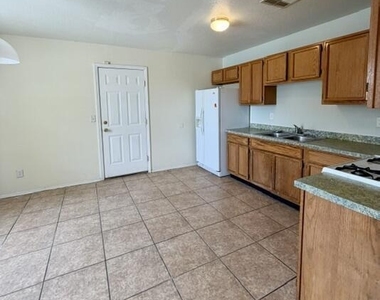 12220 Tierra Alaska Avenue - Photo Thumbnail 4