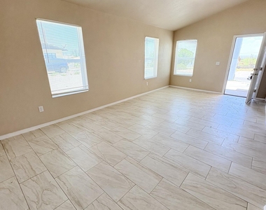 8503 Leo Street - Photo Thumbnail 3