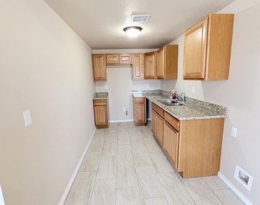 8503 Leo Street - Photo Thumbnail 7