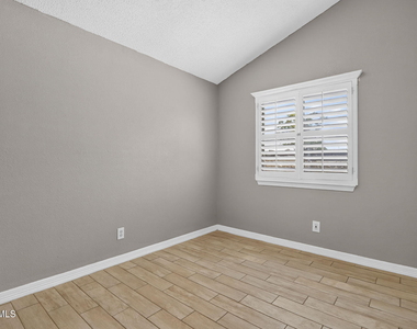 9128 Bur Oak Circle - Photo Thumbnail 19