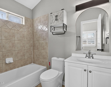 9128 Bur Oak Circle - Photo Thumbnail 23