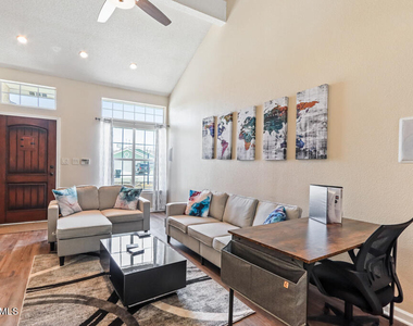 12192 Sun Bridge Place - Photo Thumbnail 7