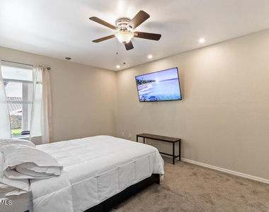 12192 Sun Bridge Place - Photo Thumbnail 16