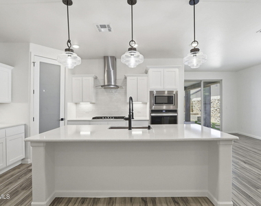253 Farnborough Street - Photo Thumbnail 15