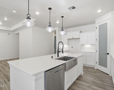 253 Farnborough Street - Photo Thumbnail 18