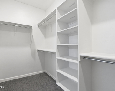 253 Farnborough Street - Photo Thumbnail 7