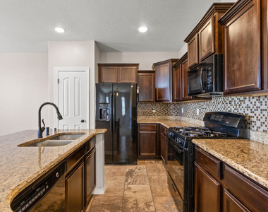 12664 Azulejos Street - Photo Thumbnail 17