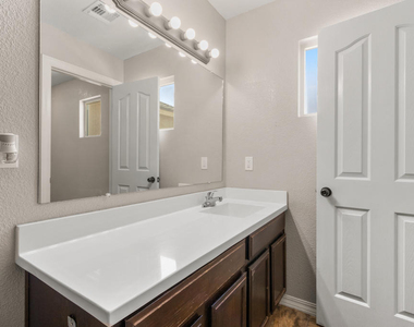 12664 Azulejos Street - Photo Thumbnail 39