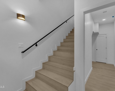 1519 Golden Hill Terrace - Photo Thumbnail 5
