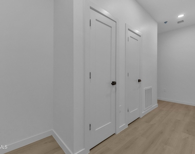 1519 Golden Hill Terrace - Photo Thumbnail 28