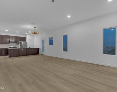 1519 Golden Hill Terrace - Photo Thumbnail 7