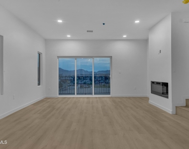 1519 Golden Hill Terrace - Photo Thumbnail 14